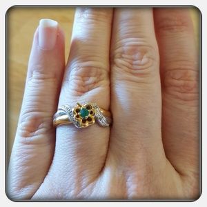 NWOT Woman's Shamrock Ring Size 9